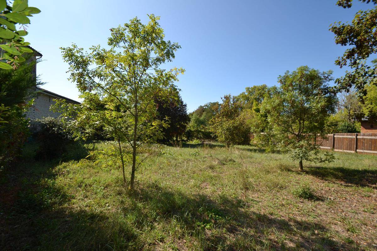 Terrain seul à Podensac en Gironde (33) de 977 m² à vendre au prix de 167000€ - 2