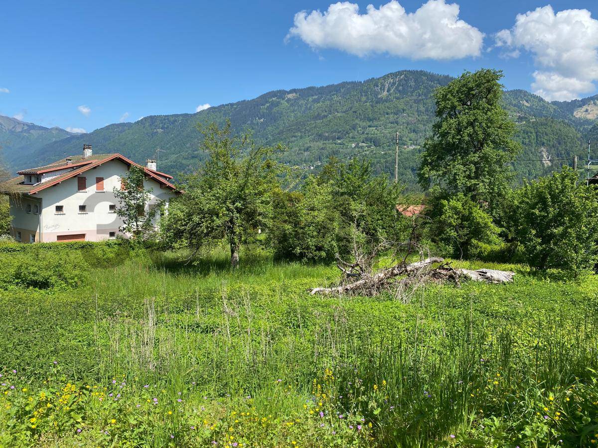 Terrain seul à Morillon en Haute-Savoie (74) de 1033 m² à vendre au prix de 367500€ - 2