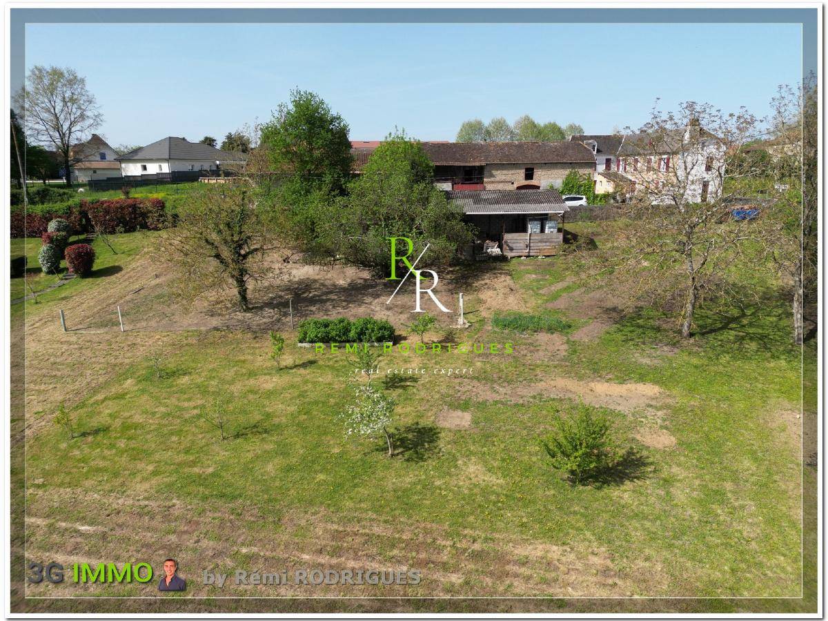 Terrain seul à Mazerolles en Pyrénées-Atlantiques (64) de 2500 m² à vendre au prix de 99000€ - 1