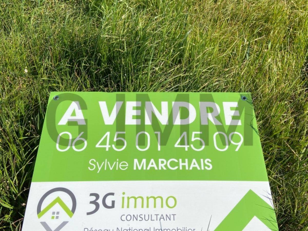 Terrain seul à Dixmont en Yonne (89) de 1403 m² à vendre au prix de 33000€