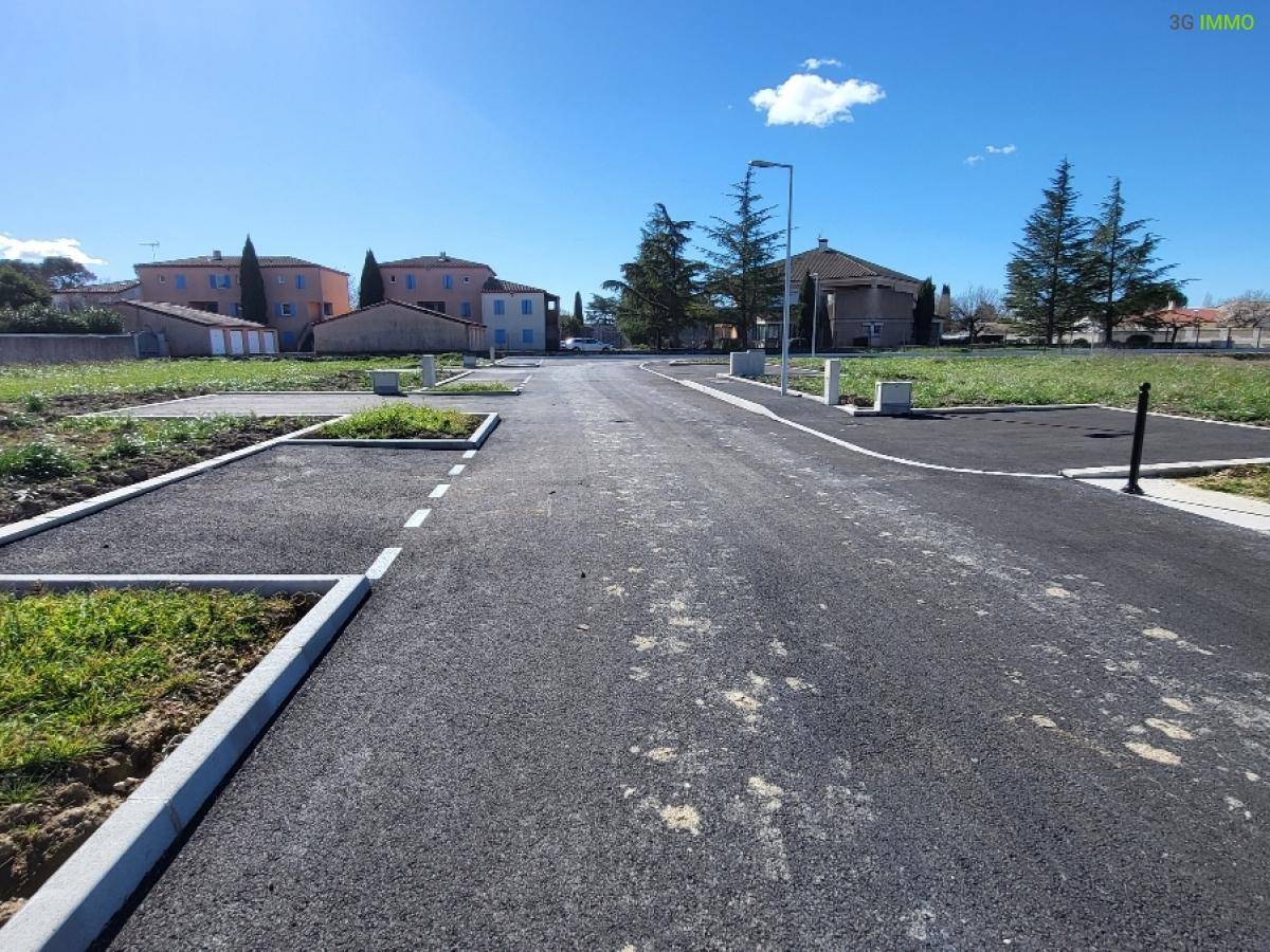 Terrain seul à Saint-Chaptes en Gard (30) de 350 m² à vendre au prix de 108000€ - 2