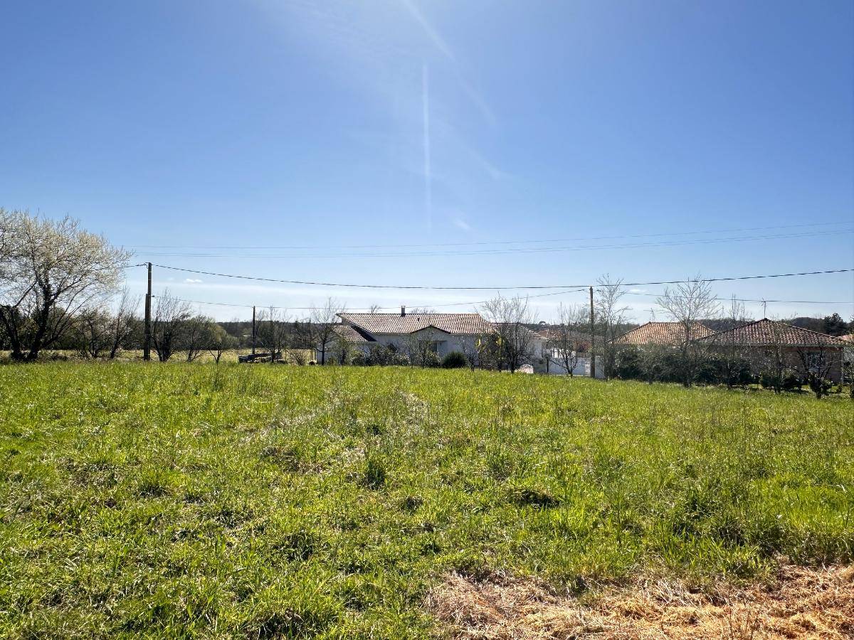 Terrain seul à Amou en Landes (40) de 1018 m² à vendre au prix de 54000€ - 2