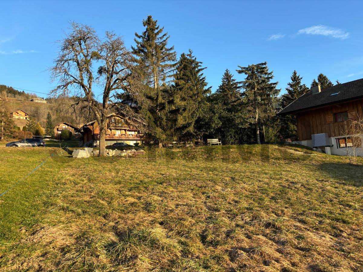 Terrain seul à Habère-Poche en Haute-Savoie (74) de 907 m² à vendre au prix de 200000€ - 2