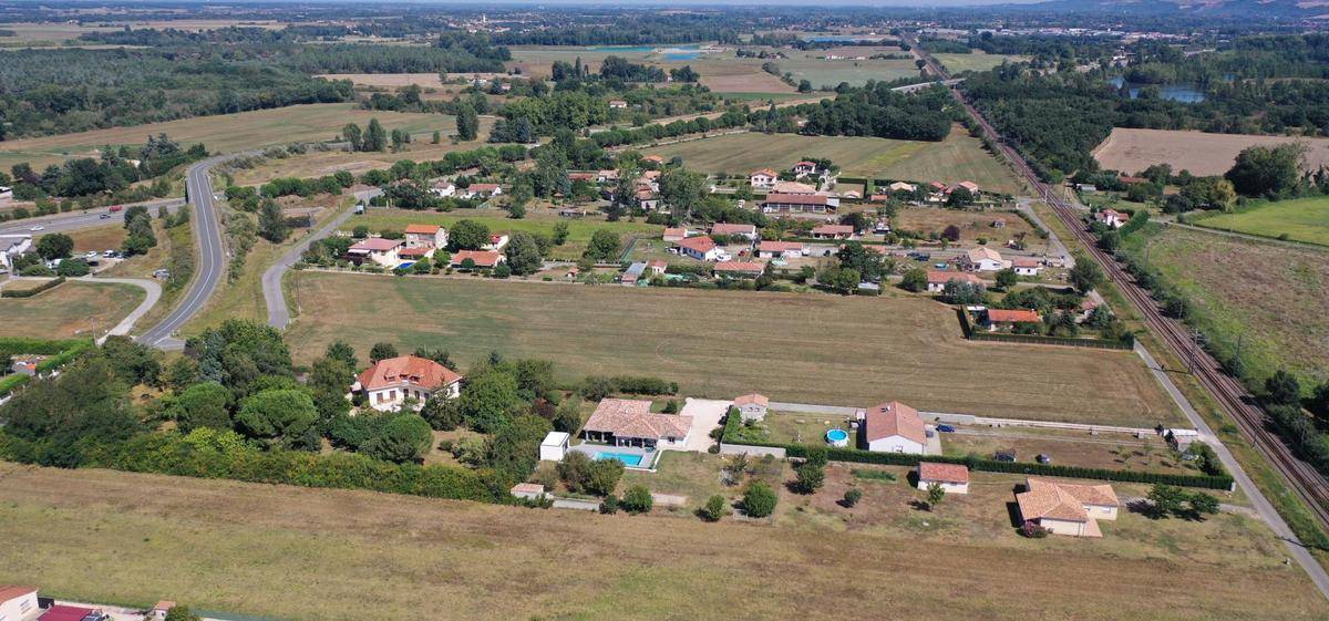 Terrain seul à Marquefave en Haute-Garonne (31) de 727 m² à vendre au prix de 69000€ - 1