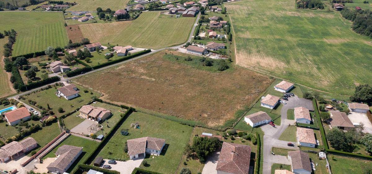 Terrain seul à Montbeton en Tarn-et-Garonne (82) de 1740 m² à vendre au prix de 92000€ - 1