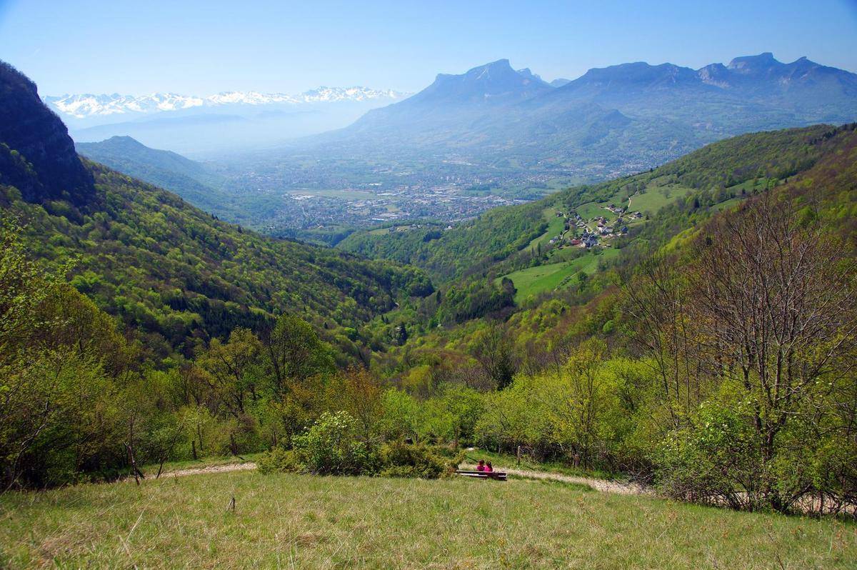 Terrain seul à Cluses en Haute-Savoie (74) de 200 m² à vendre au prix de 75000€ - 3