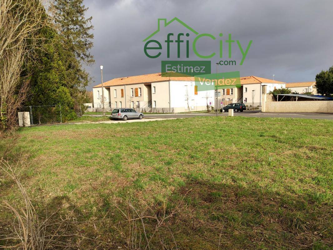 Terrain seul à Ruelle-sur-Touvre en Charente (16) de 499 m² à vendre au prix de 53675€ - 1