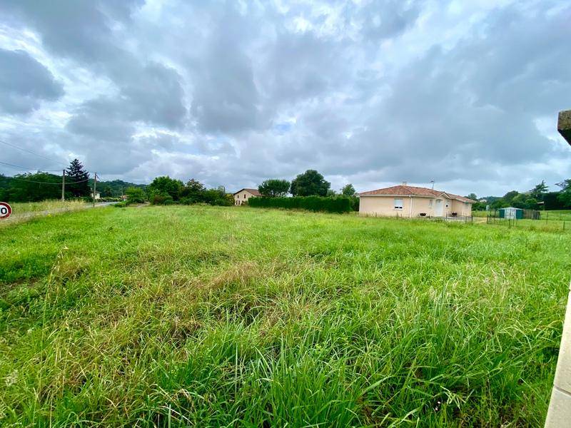 Terrain seul à Mugron en Landes (40) de 1570 m² à vendre au prix de 55556€ - 2