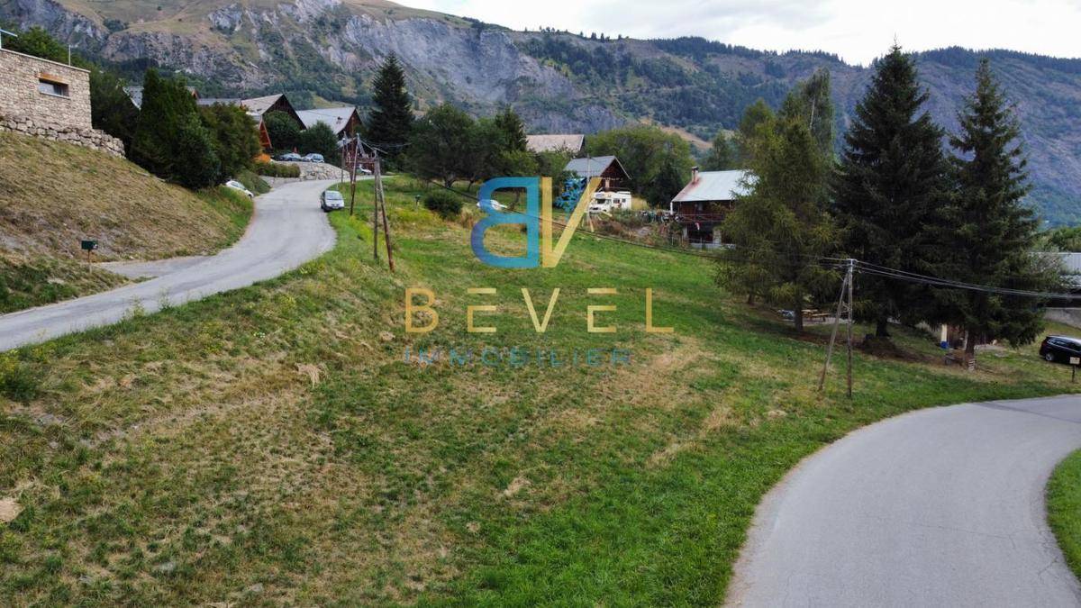 Terrain seul à Jarrier en Savoie (73) de 736 m² à vendre au prix de 118100€ - 1