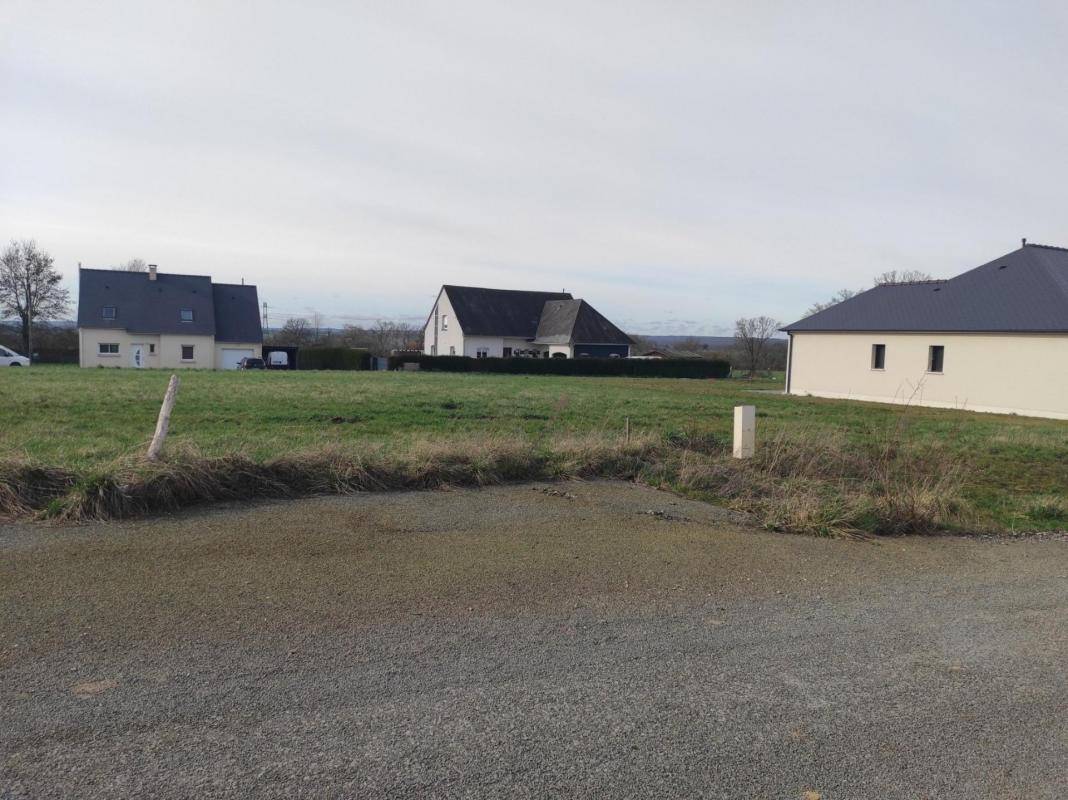 Terrain seul à Commer en Mayenne (53) de 1071 m² à vendre au prix de 60700€ - 1