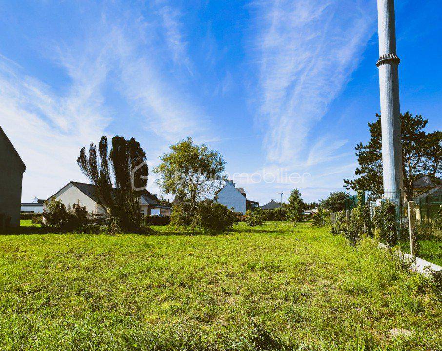 Terrain seul à Ploudalmézeau en Finistère (29) de 670 m² à vendre au prix de 101000€