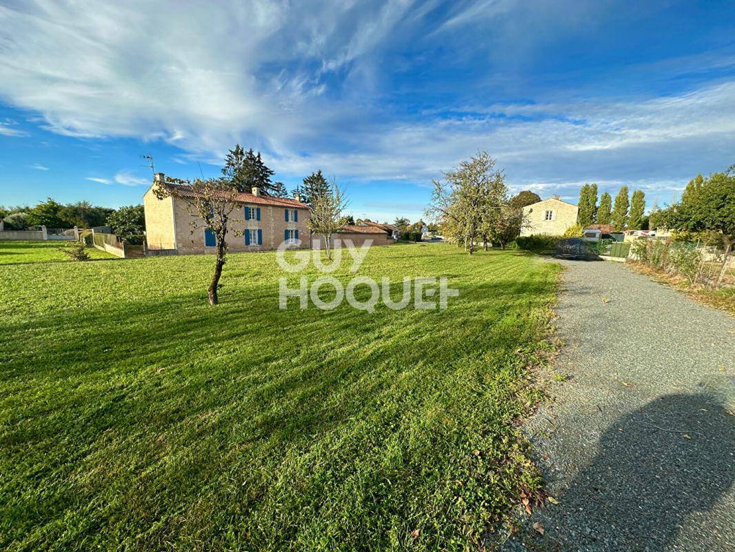 Terrain seul à Rives-d'Autise en Vendée (85) de 949 m² à vendre au prix de 57600€ - 3