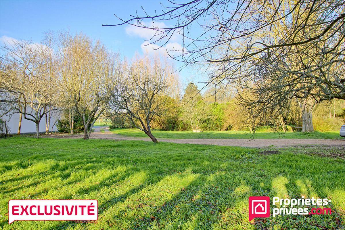Terrain seul à Sarrigné en Maine-et-Loire (49) de 900 m² à vendre au prix de 89000€