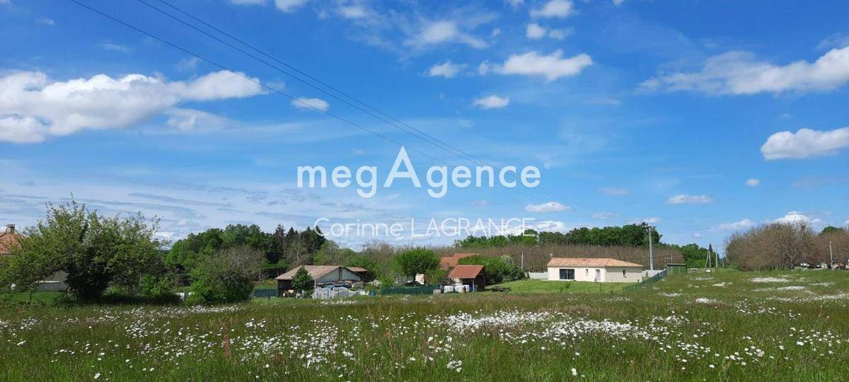 Terrain seul à Sorges et Ligueux en Périgord en Dordogne (24) de 2162 m² à vendre au prix de 33000€