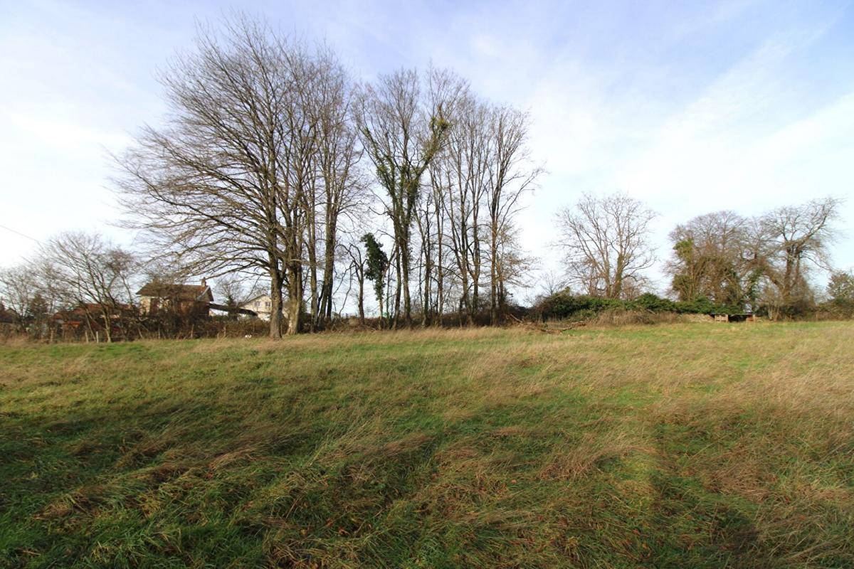 Terrain seul à Devecey en Doubs (25) de 900 m² à vendre au prix de 68000€ - 1