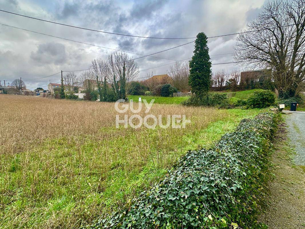 Terrain seul à Rives-d'Autise en Vendée (85) de 1393 m² à vendre au prix de 44500€ - 2