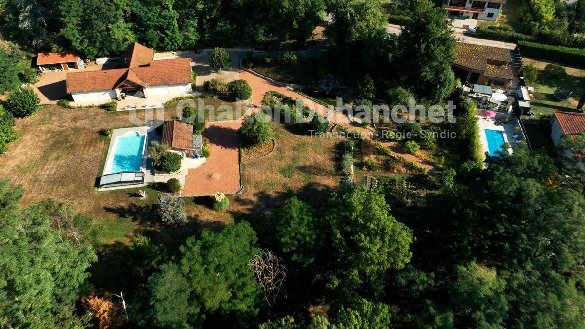 Terrain seul à Riorges en Loire (42) de 1628 m² à vendre au prix de 180000€ - 1