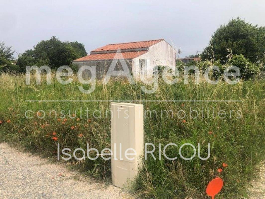 Terrain seul à Dolus-d'Oléron en Charente-Maritime (17) de 425 m² à vendre au prix de 180700€ - 1
