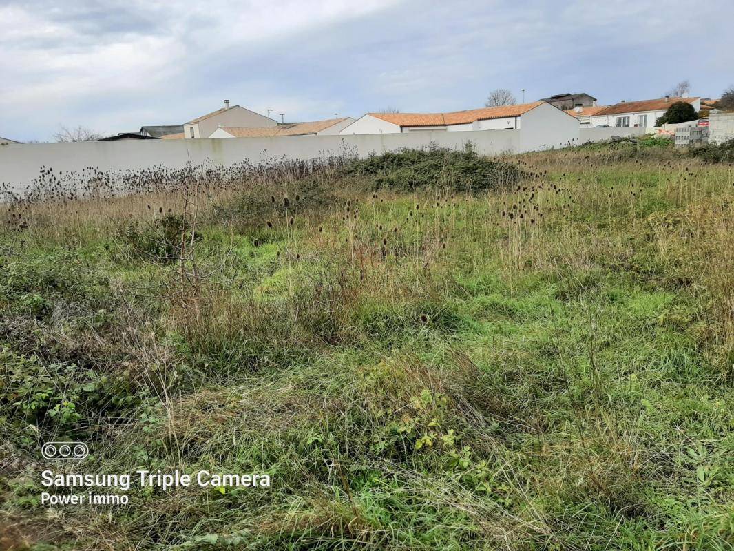 Terrain seul à Thairé en Charente-Maritime (17) de 1360 m² à vendre au prix de 292000€ - 1