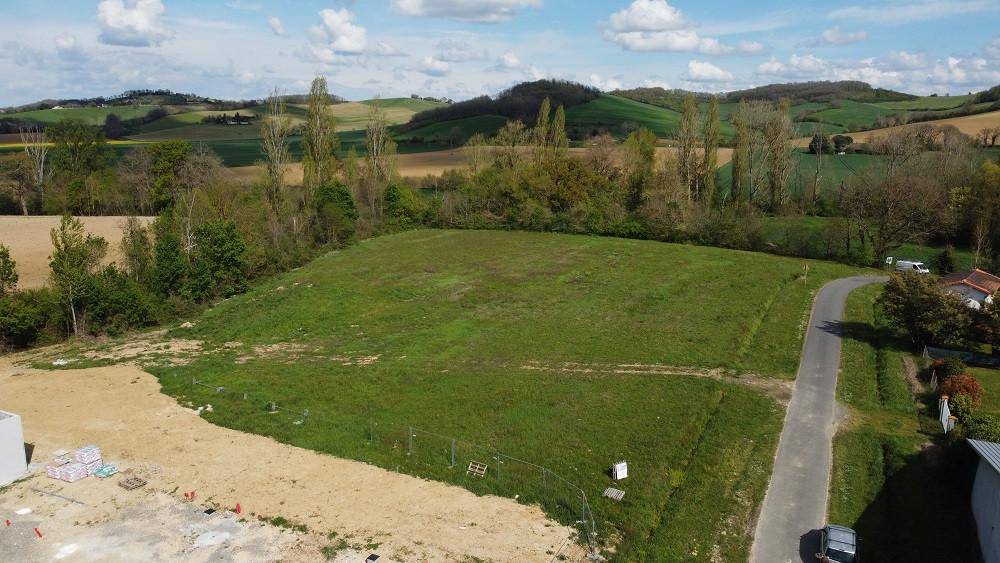 Terrain seul à L'Isle-en-Dodon en Haute-Garonne (31) de 8500 m² à vendre au prix de 55000€ - 1