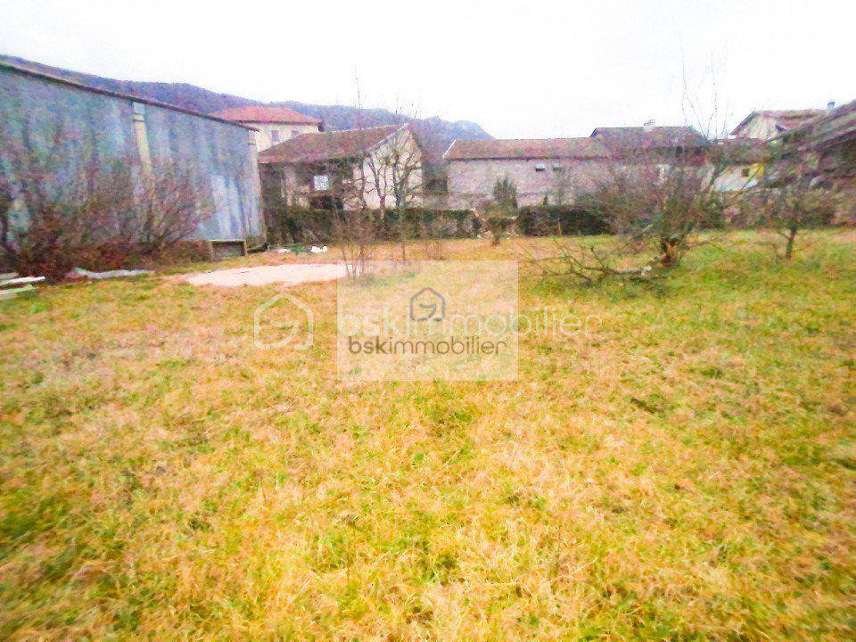 Terrain seul à Saint-Jean-en-Royans en Drôme (26) de 575 m² à vendre au prix de 52000€ - 1
