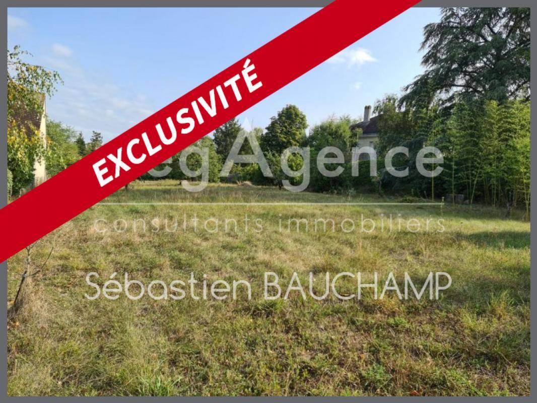 Terrain seul à Montmorillon en Vienne (86) de 2674 m² à vendre au prix de 46000€ - 2