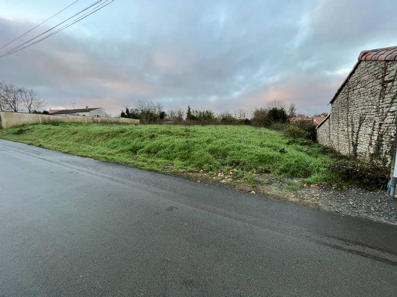 Terrain seul à Mouzeuil-Saint-Martin en Vendée (85) de 1700 m² à vendre au prix de 66500€ - 2