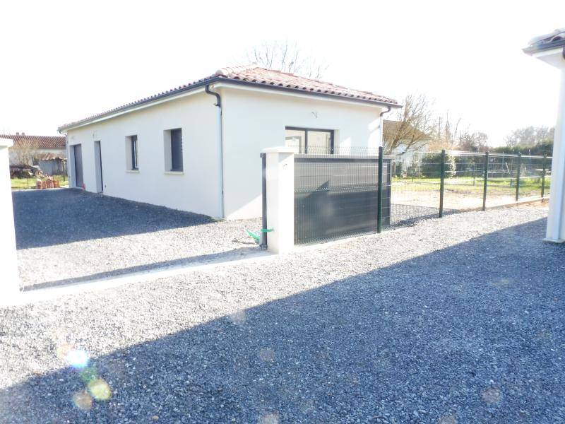 Programme terrain + maison à Saint-Seurin-sur-l'Isle en Gironde (33) de 124 m² à vendre au prix de 299500€ - 1