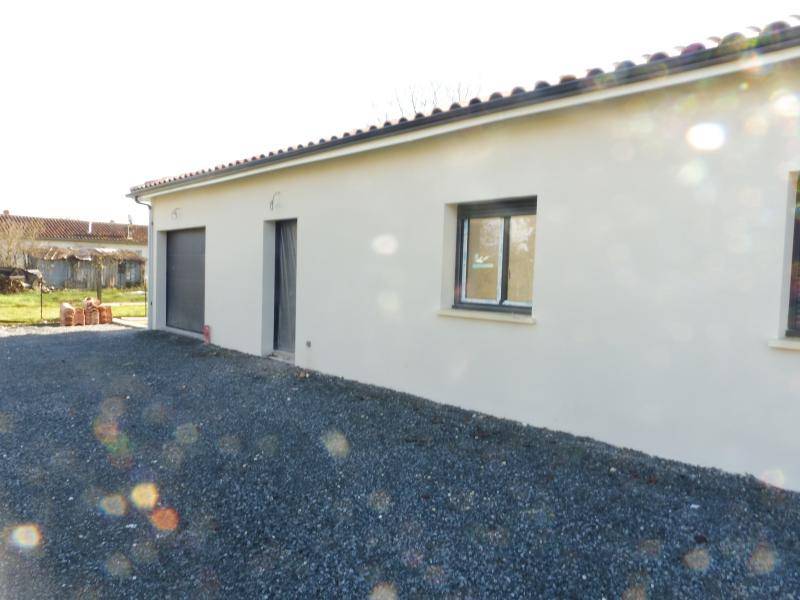 Programme terrain + maison à Saint-Seurin-sur-l'Isle en Gironde (33) de 124 m² à vendre au prix de 299500€ - 4