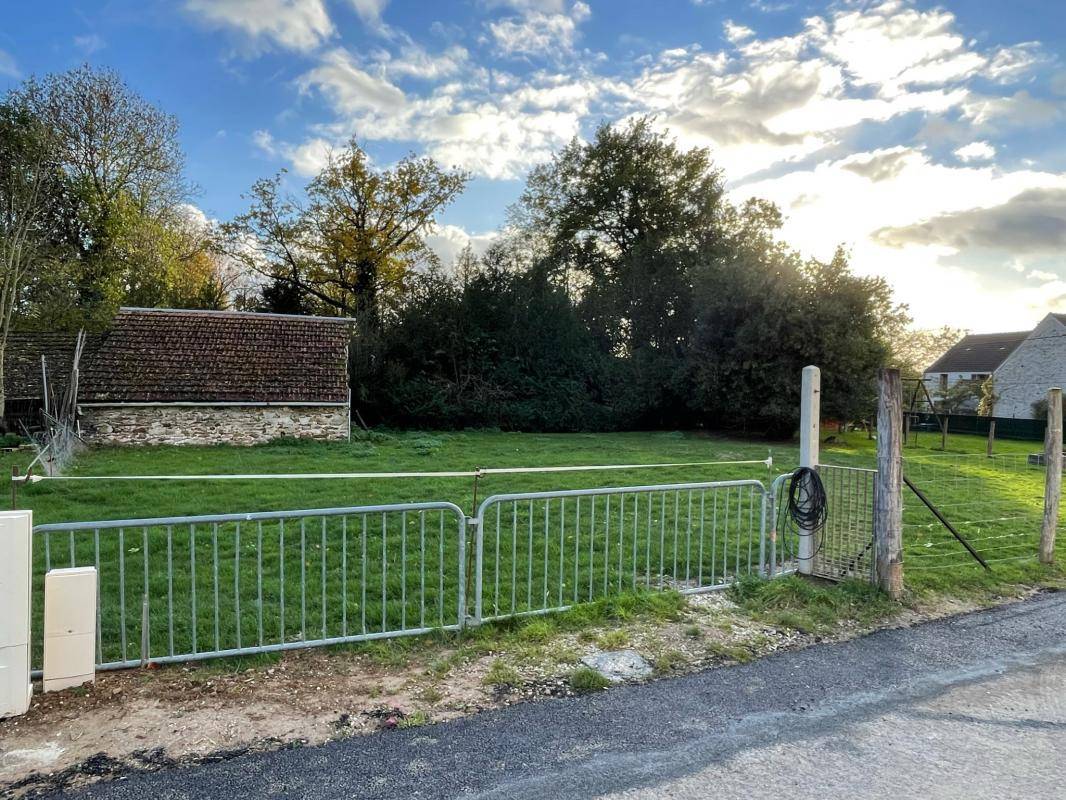Terrain seul à Saint-Léger en Seine-et-Marne (77) de 828 m² à vendre au prix de 119000€ - 2
