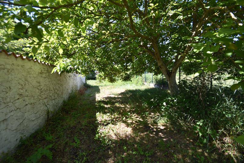 Terrain seul à Vérines en Charente-Maritime (17) de 615 m² à vendre au prix de 98000€ - 3
