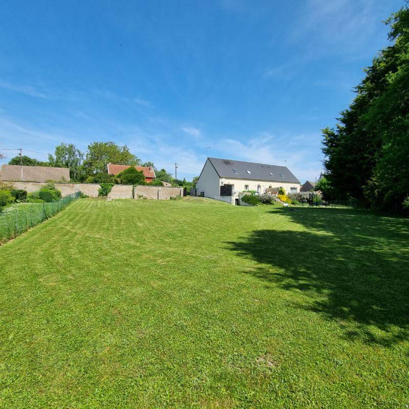 Terrain seul à Amiens en Somme (80) de 1100 m² à vendre au prix de 240000€ - 2
