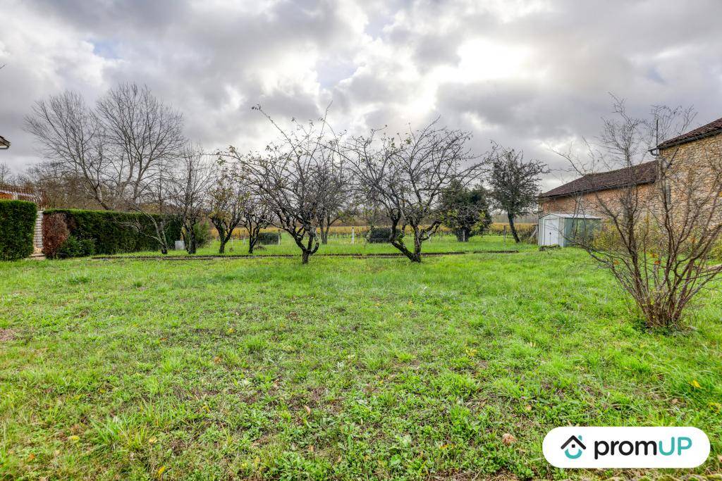 Terrain seul à Boutiers-Saint-Trojan en Charente (16) de 834 m² à vendre au prix de 42000€ - 1