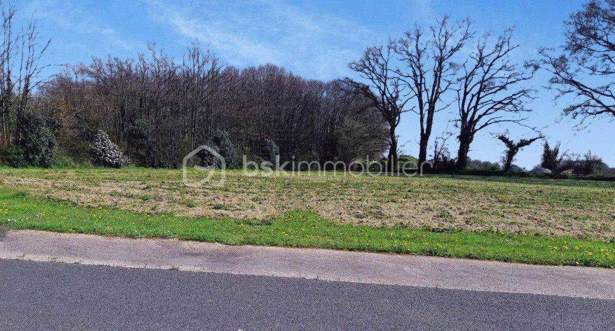 Terrain seul à Melle en Deux-Sèvres (79) de 1100 m² à vendre au prix de 24021€ - 2