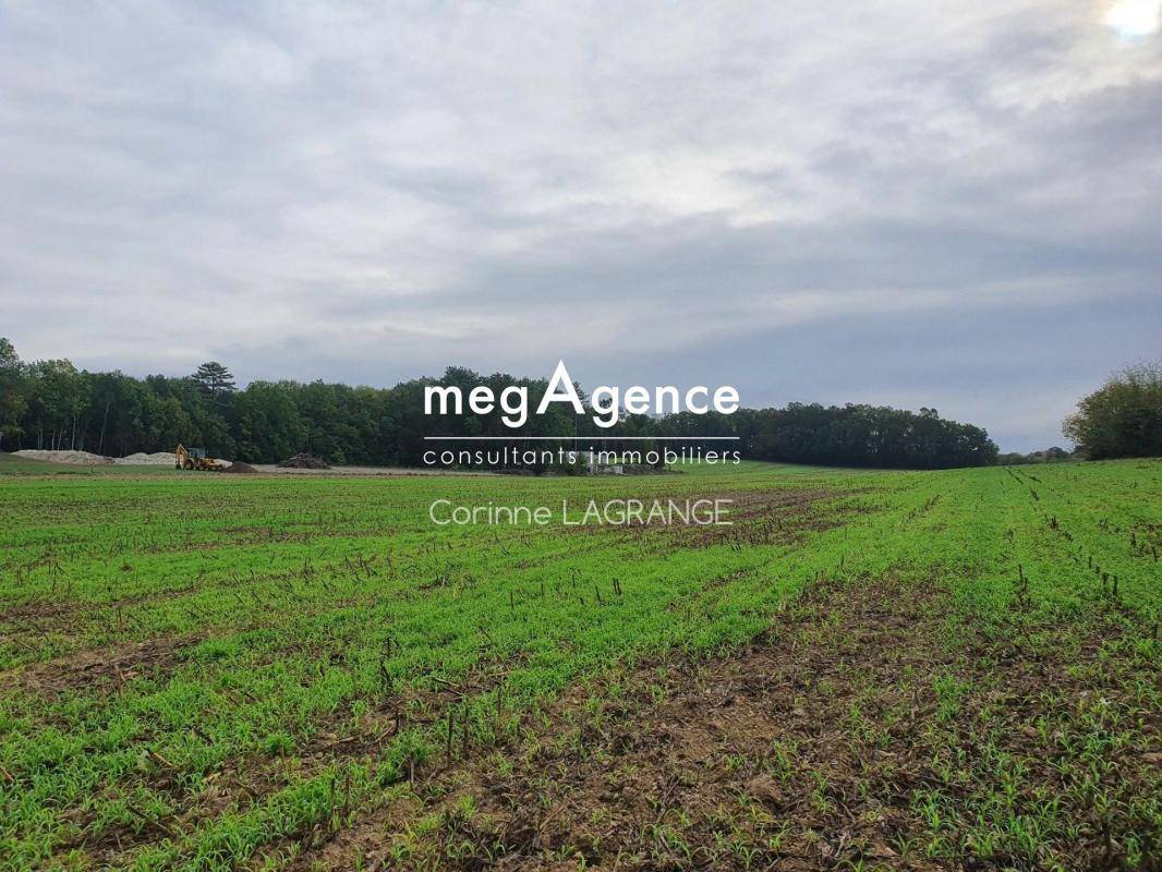 Terrain seul à Bassillac et Auberoche en Dordogne (24) de 624 m² à vendre au prix de 48900€