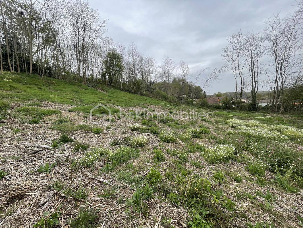 Terrain seul à Saint-Laurent-de-Neste en Hautes-Pyrénées (65) de 3000 m² à vendre au prix de 33000€ - 1