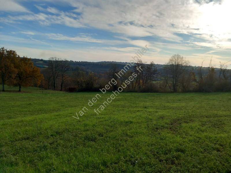 Terrain seul à Nailhac en Dordogne (24) de 13556 m² à vendre au prix de 44000€ - 1