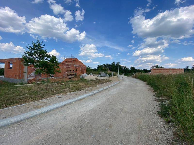 Terrain seul à Gray en Haute-Saône (70) de 1100 m² à vendre au prix de 52500€ - 1