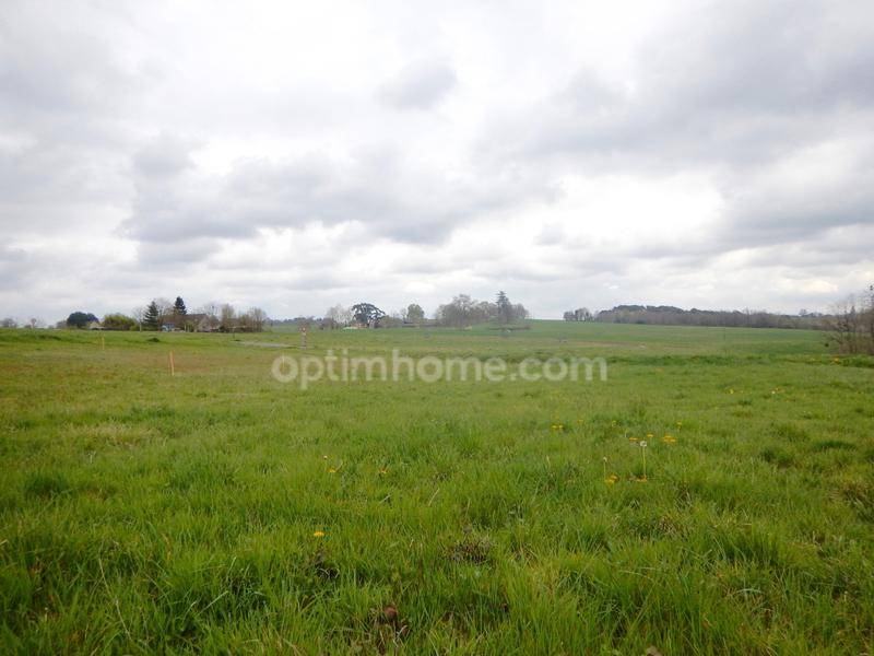 Terrain seul à Bassillac et Auberoche en Dordogne (24) de 1358 m² à vendre au prix de 23500€ - 2