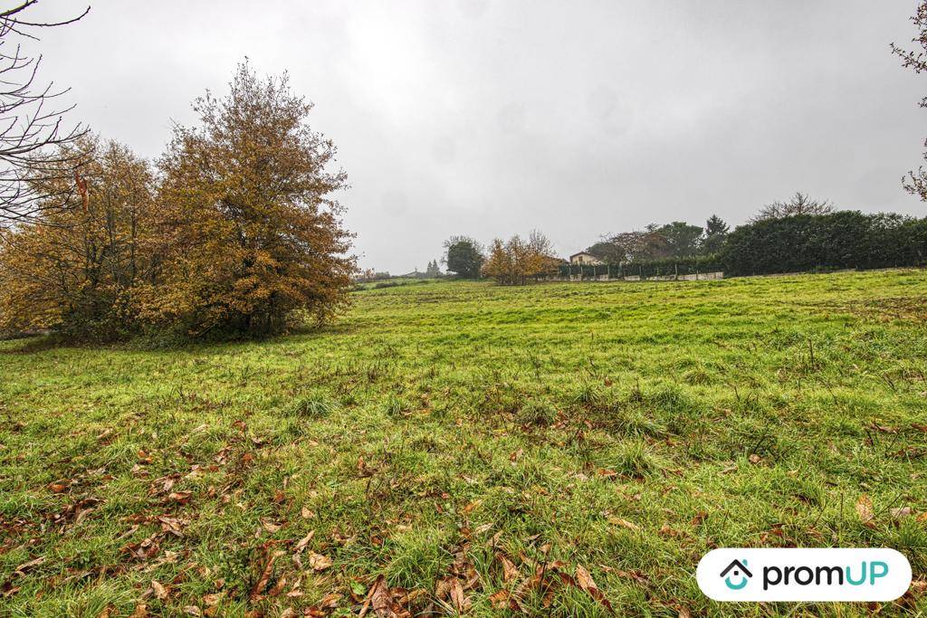 Terrain seul à Mazeyrolles en Dordogne (24) de 4500 m² à vendre au prix de 39000€ - 1