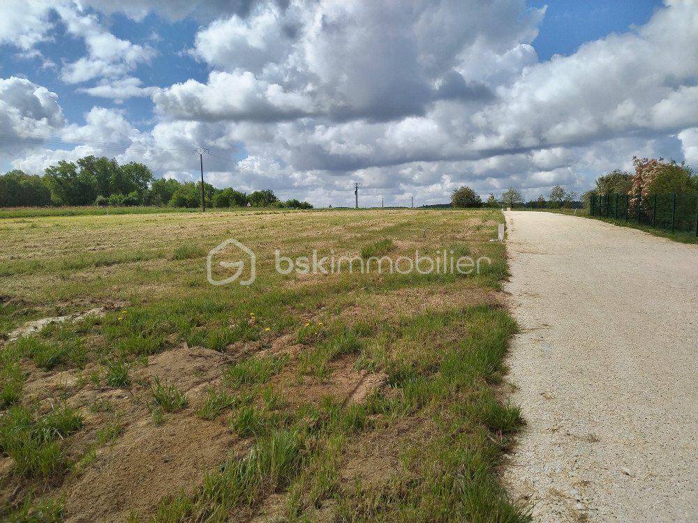 Terrain seul à Mérignac en Charente-Maritime (17) de 1535 m² à vendre au prix de 35000€