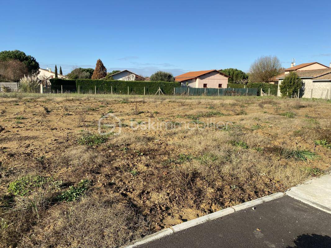 Terrain seul à Montbeton en Tarn-et-Garonne (82) de 871 m² à vendre au prix de 87000€ - 1