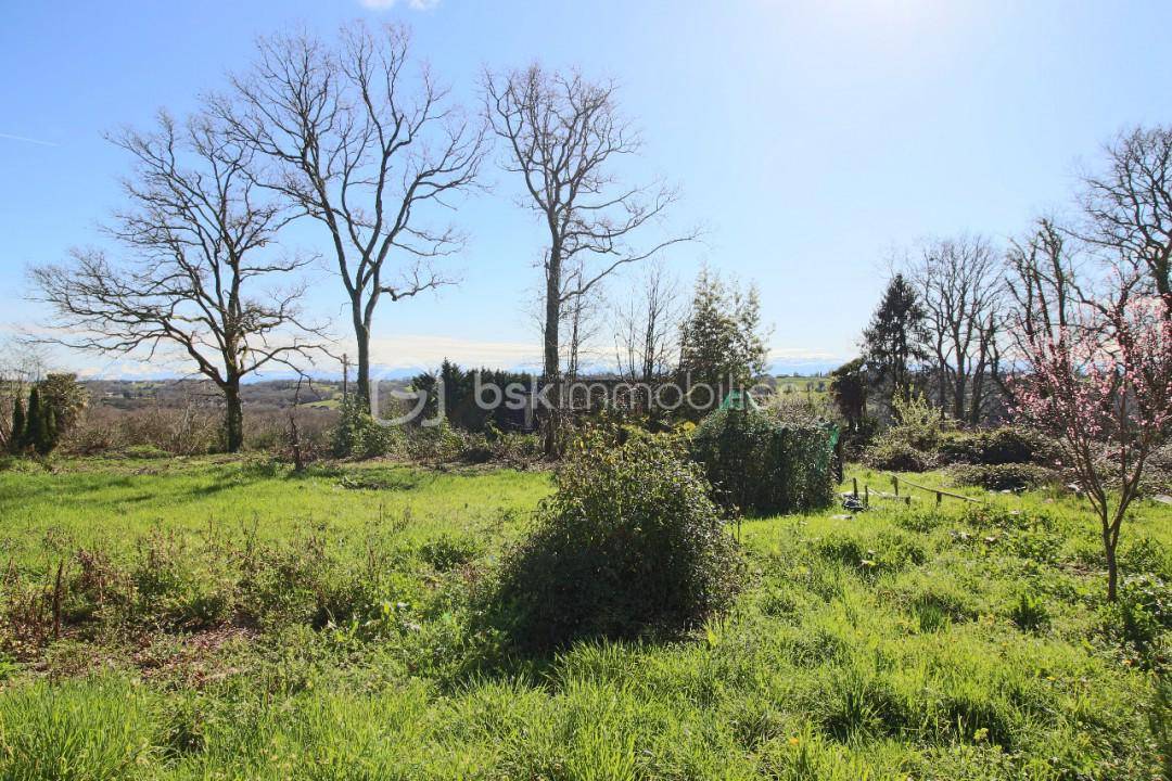 Terrain seul à Navailles-Angos en Pyrénées-Atlantiques (64) de 1200 m² à vendre au prix de 95000€ - 2