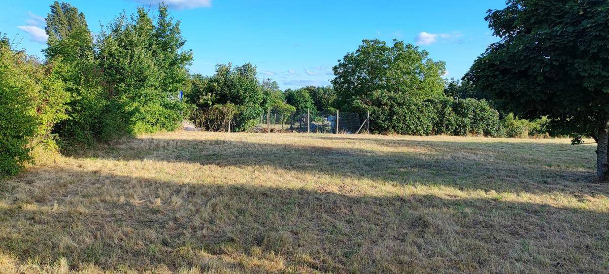 Terrain seul à La Charité-sur-Loire en Nièvre (58) de 906 m² à vendre au prix de 25000€ - 3