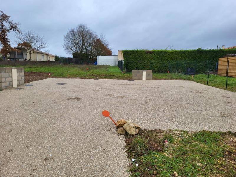 Terrain seul à Ruelle-sur-Touvre en Charente (16) de 600 m² à vendre au prix de 56500€ - 2