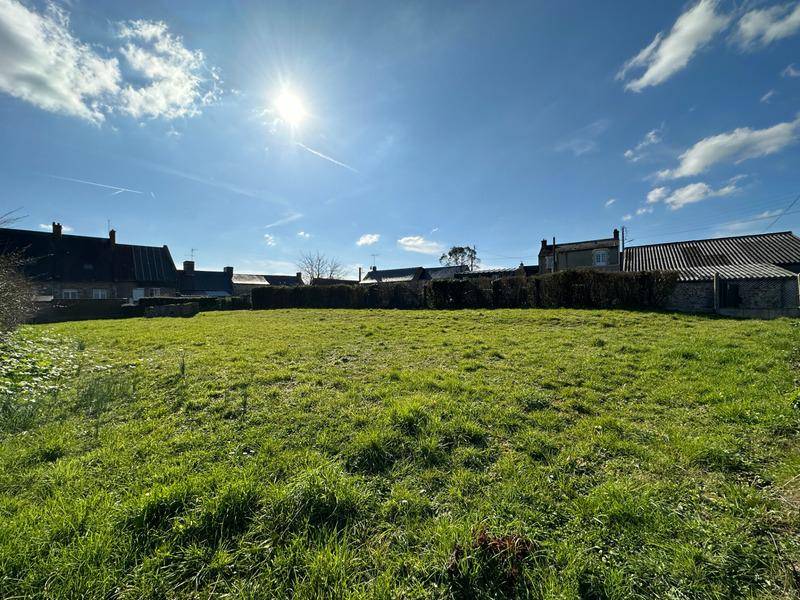 Terrain seul à Périers en Manche (50) de 677 m² à vendre au prix de 29900€ - 1