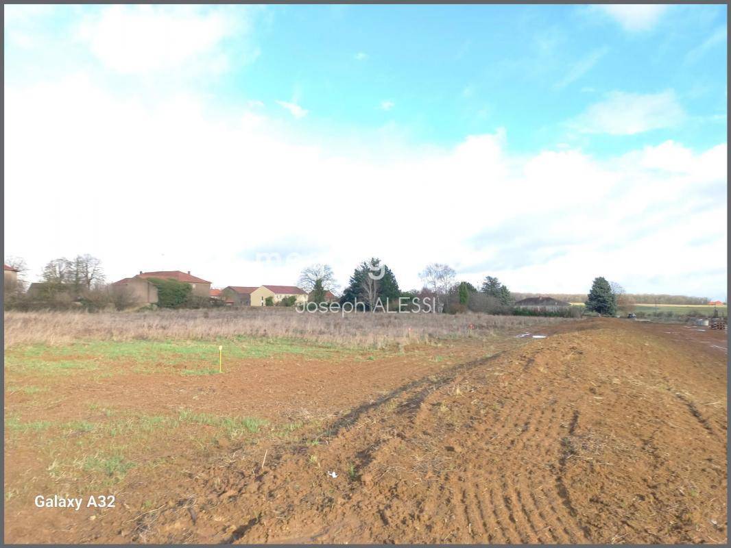 Terrain seul à Servigny-lès-Sainte-Barbe en Moselle (57) de 345 m² à vendre au prix de 87000€ - 1