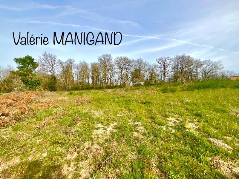 Terrain seul à Thenon en Dordogne (24) de 2510 m² à vendre au prix de 38500€ - 1