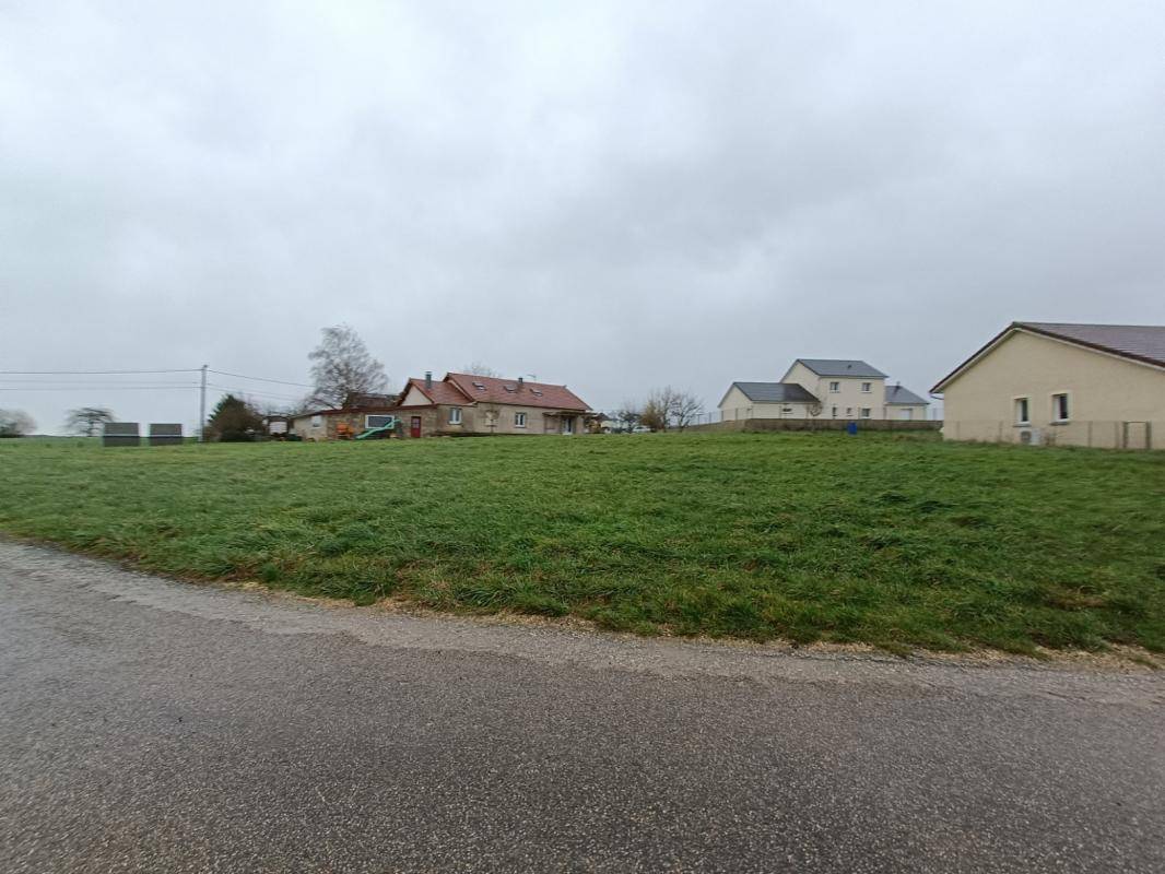 Terrain seul à Gray en Haute-Saône (70) de 1655 m² à vendre au prix de 54570€ - 1