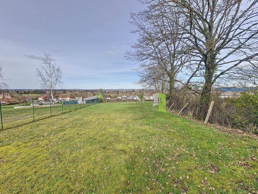 Terrain seul à Guéret en Creuse (23) de 800 m² à vendre au prix de 16000€ - 2